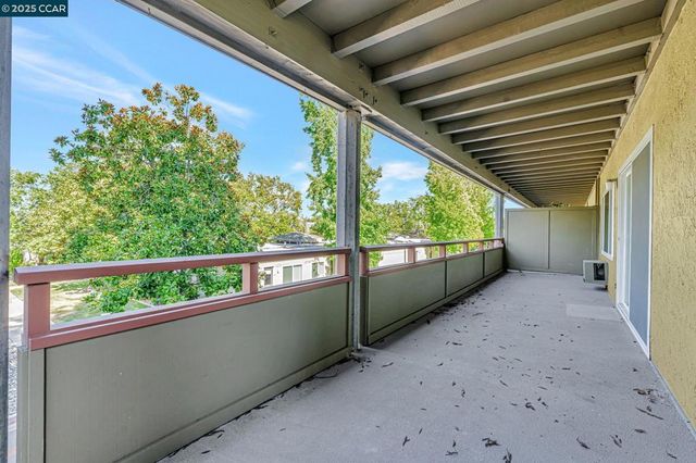 1909 Skycrest Dr 2, Walnut Creek, CA 94595