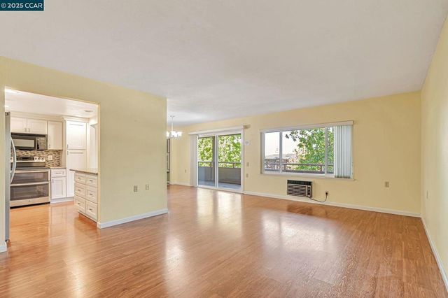 1909 Skycrest Dr 2, Walnut Creek, CA 94595