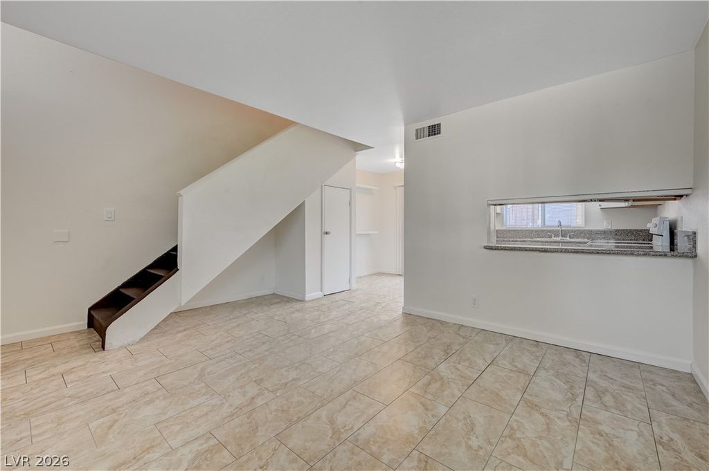 4770 Topaz Street 77, Las Vegas, NV 89121 — photo 5