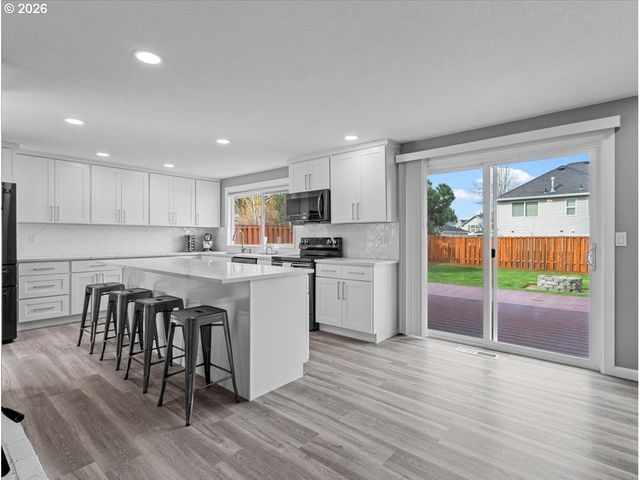 17235 Nw MEADOW GRASS Dr, Beaverton, OR 97006