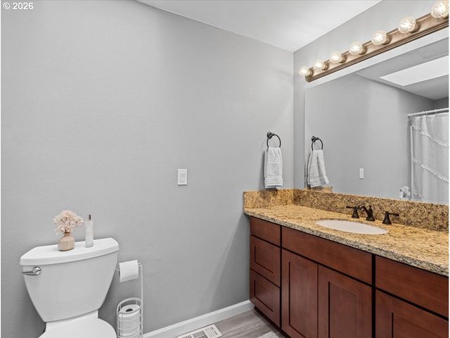 17235 Nw MEADOW GRASS Dr, Beaverton, OR 97006