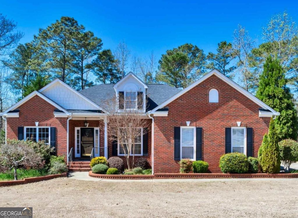 9168 N Links Drive, Covington, GA 30014