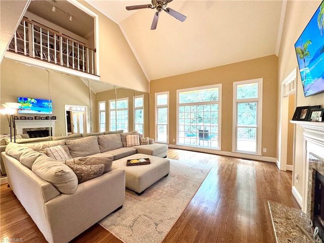 113 Finborough Court, Kernersville, NC 27284