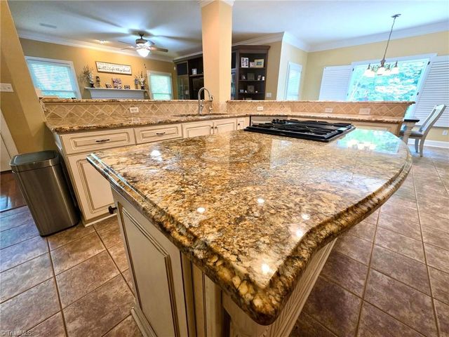 113 Finborough Court, Kernersville, NC 27284