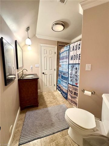 113 Finborough Court, Kernersville, NC 27284
