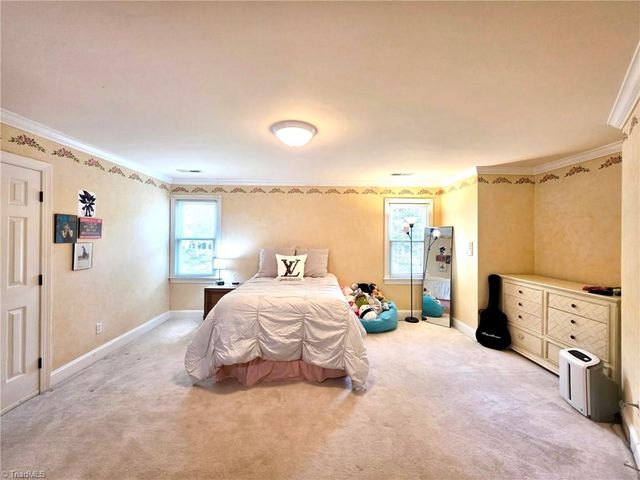 113 Finborough Court, Kernersville, NC 27284