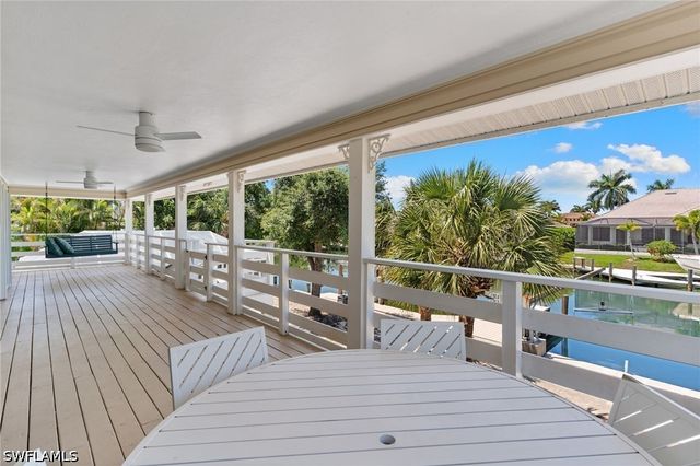 324 Waterleaf CT, Marco Island, FL 34145