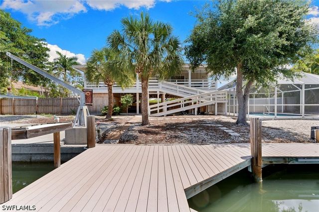 324 Waterleaf CT, Marco Island, FL 34145
