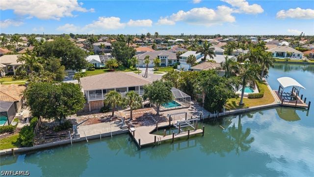 324 Waterleaf CT, Marco Island, FL 34145