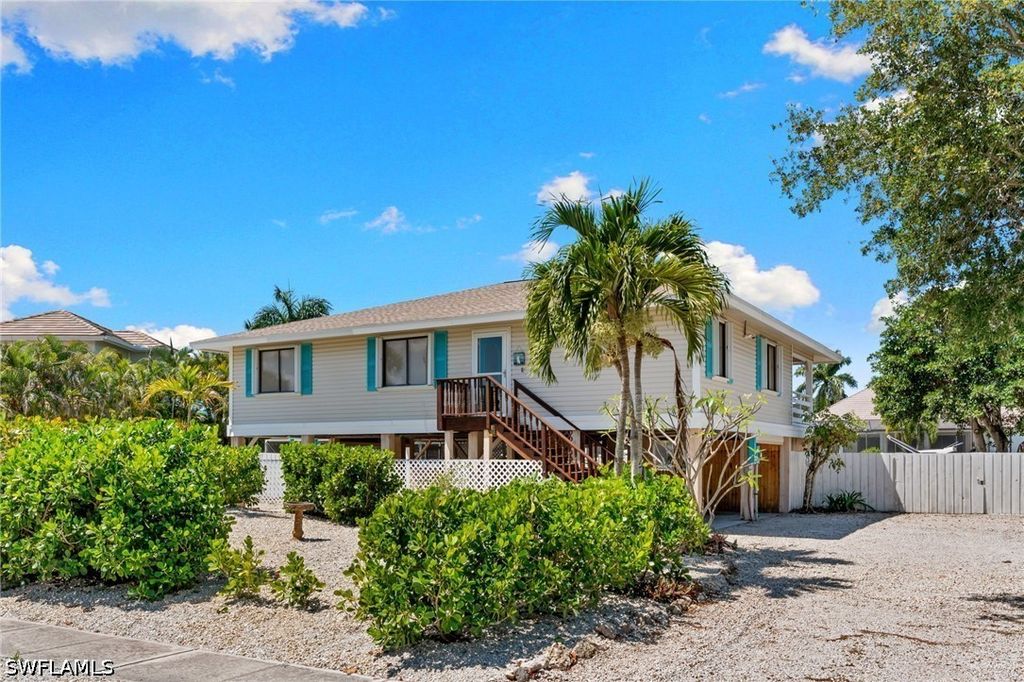 324 Waterleaf CT, Marco Island, FL 34145