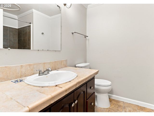 17377 Se COLINA VISTA Ave, Milwaukie, OR 97267