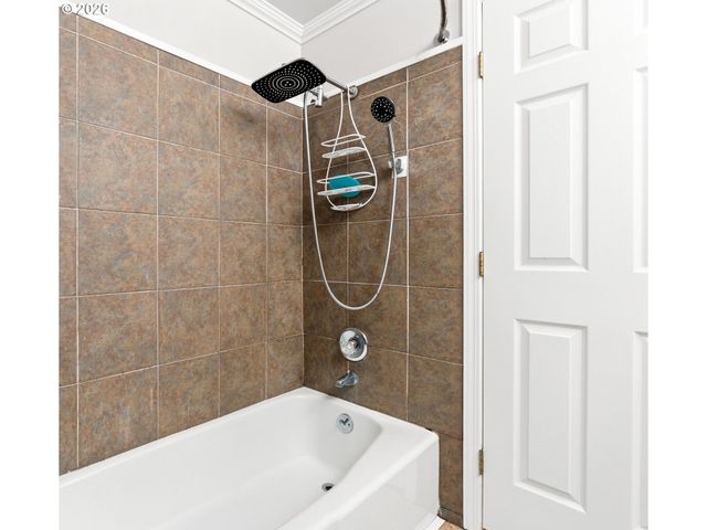17377 Se COLINA VISTA Ave, Milwaukie, OR 97267