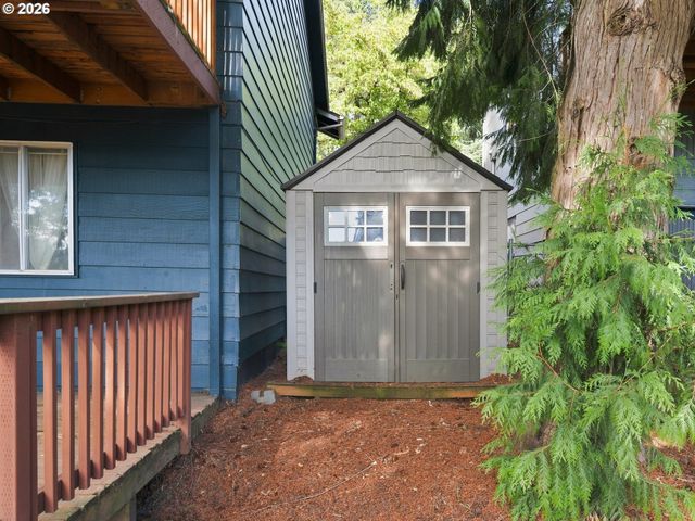17377 Se COLINA VISTA Ave, Milwaukie, OR 97267
