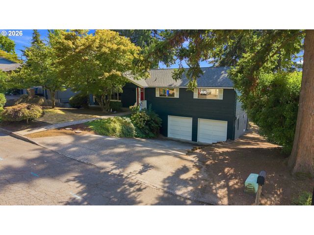 17377 Se COLINA VISTA Ave, Milwaukie, OR 97267