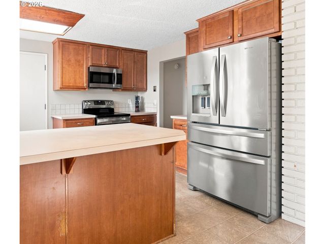 17377 Se COLINA VISTA Ave, Milwaukie, OR 97267