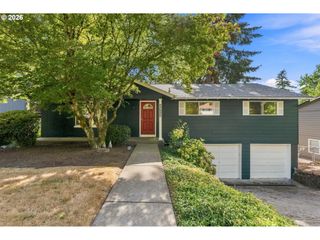17377 Se COLINA VISTA Ave, Milwaukie, OR 97267