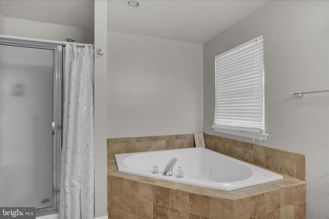 1016 JOSEPHINE DR, Temple, PA 19560