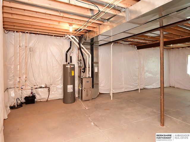 130 Broken Arrow Circle, Yutan, NE 68073