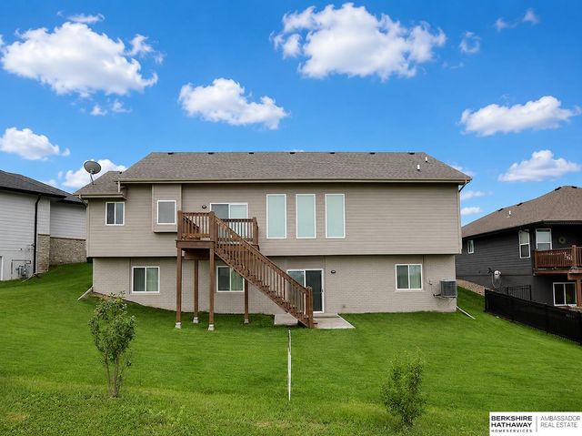 130 Broken Arrow Circle, Yutan, NE 68073