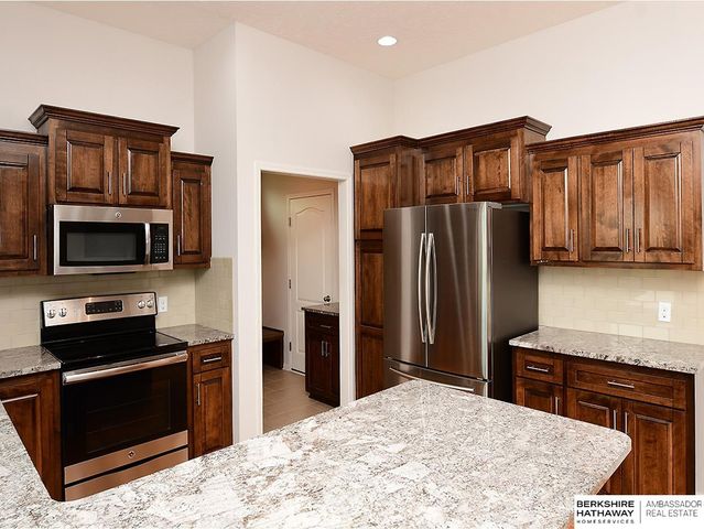 130 Broken Arrow Circle, Yutan, NE 68073