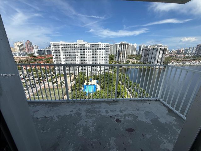 2801 NE 183rd Street 1914W, Aventura, FL 33160