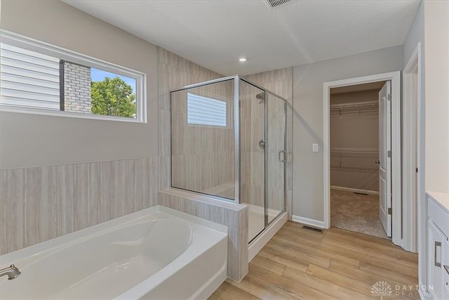 2623 Golden Leaf Drive, Beavercreek, OH 45431