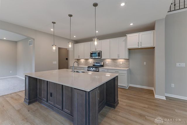 2623 Golden Leaf Drive, Beavercreek, OH 45431