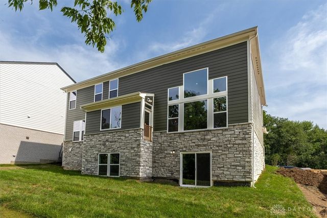 2623 Golden Leaf Drive, Beavercreek, OH 45431