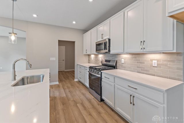 2623 Golden Leaf Drive, Beavercreek, OH 45431