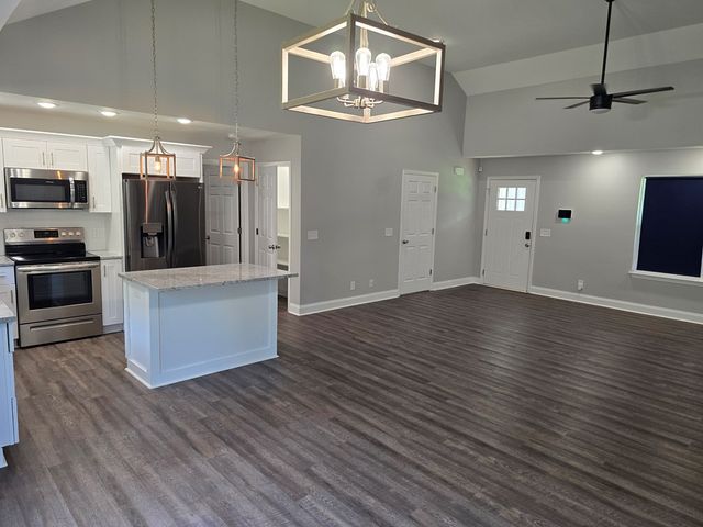 3384 Lake Kathy Road, Tunnel Hill, GA 30755