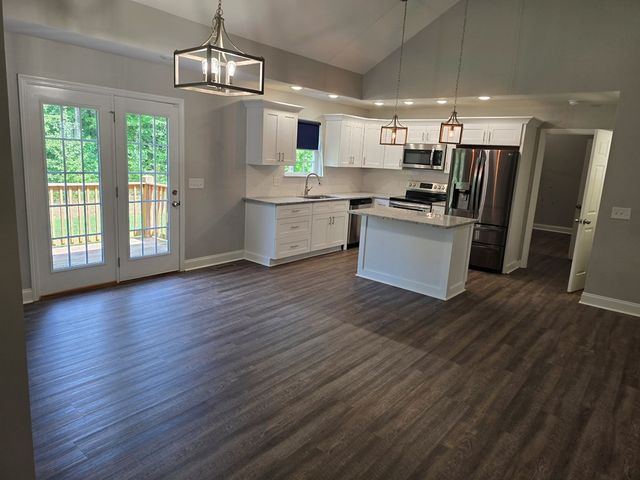 3384 Lake Kathy Road, Tunnel Hill, GA 30755