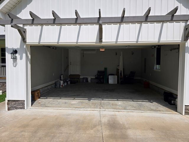 3384 Lake Kathy Road, Tunnel Hill, GA 30755
