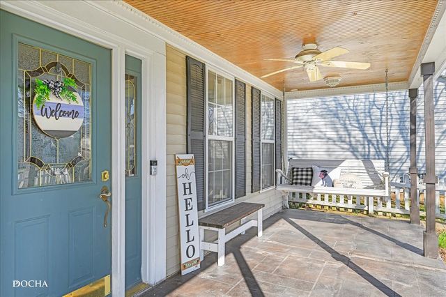 123 Eisenhower Drive, Oswego, IL 60543