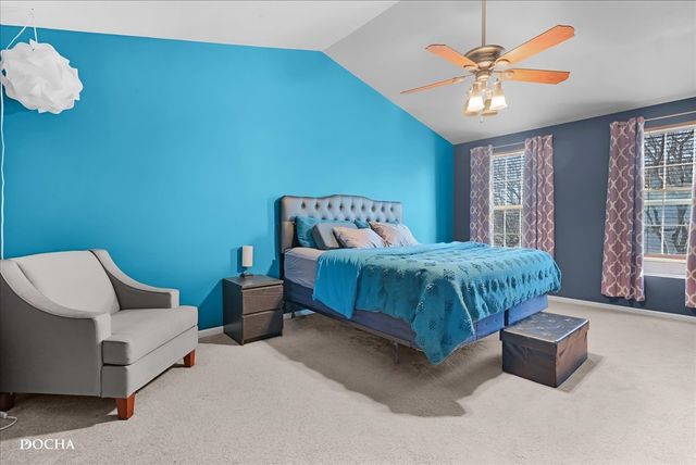 123 Eisenhower Drive, Oswego, IL 60543