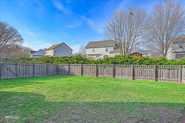 123 Eisenhower Drive, Oswego, IL 60543