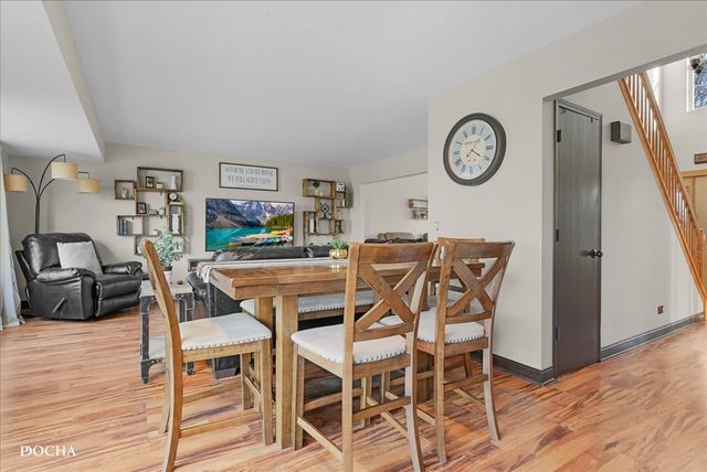 123 Eisenhower Drive, Oswego, IL 60543