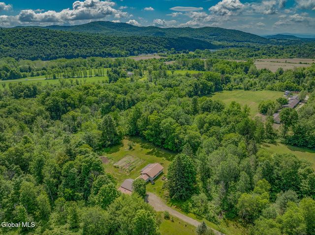 972 Turnpike Road, Cambridge, NY 12816