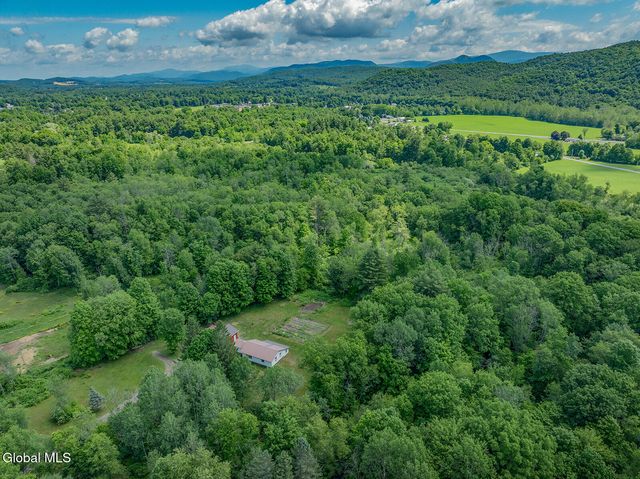 972 Turnpike Road, Cambridge, NY 12816
