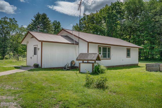 972 Turnpike Road, Cambridge, NY 12816