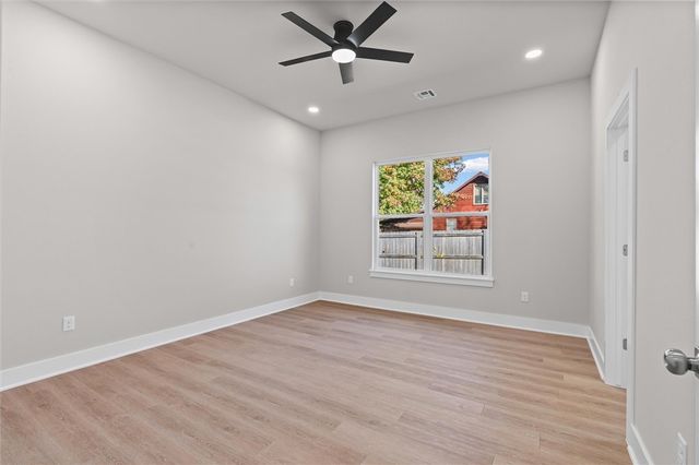 936 S Liberty Drive, Fayetteville, AR 72701