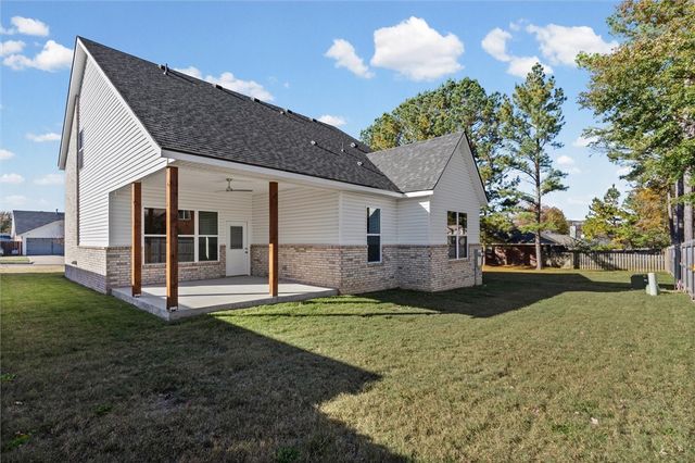 936 S Liberty Drive, Fayetteville, AR 72701