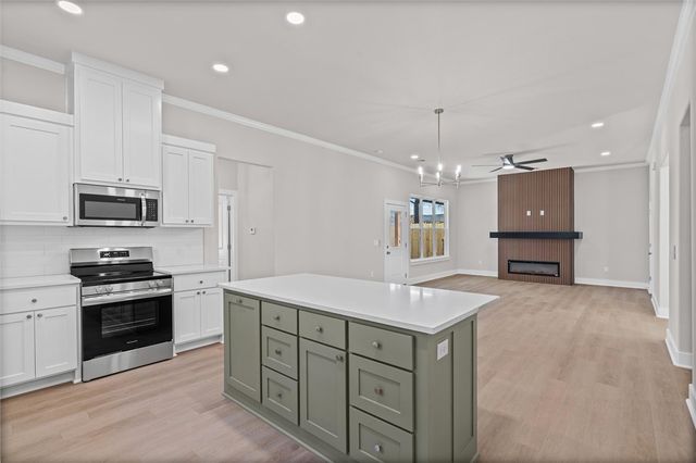 936 S Liberty Drive, Fayetteville, AR 72701