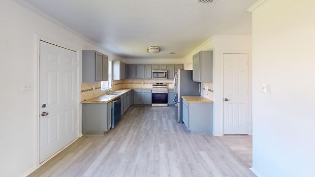 6031 Susanna Drive, Grand Prairie, TX 75052