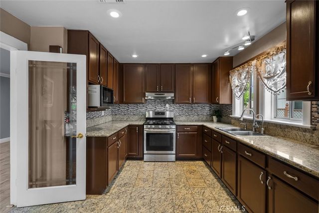 5322 Lemon Grove Avenue, Los Angeles, CA 90038