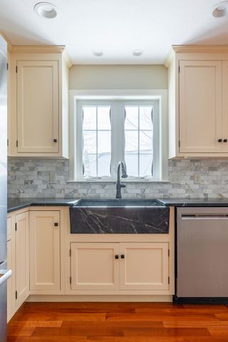 5 Windchime Drive, Bow, NH 03304