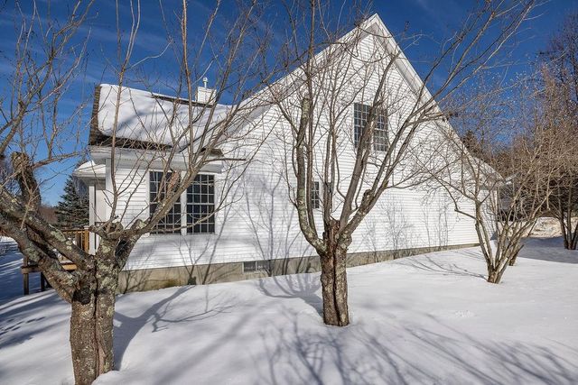 5 Windchime Drive, Bow, NH 03304