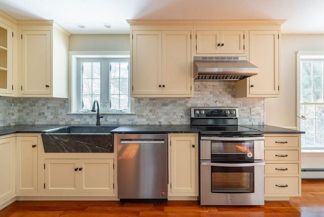 5 Windchime Drive, Bow, NH 03304