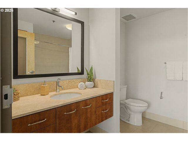 1221 Sw 10TH Ave 713, Portland, OR 97205