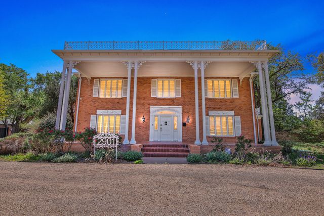 2901 19th Street, Lubbock, TX 79410