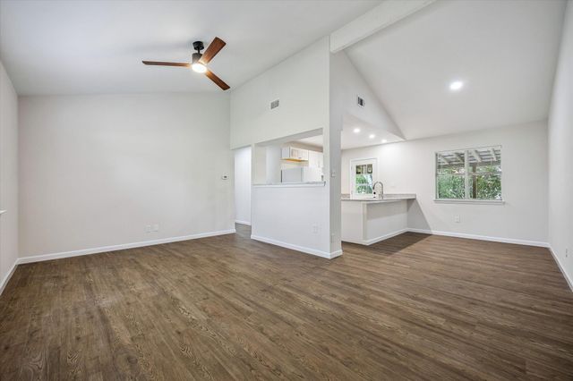 500 S 2nd ST B, Pflugerville, TX 78660